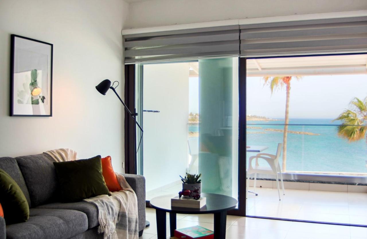 Apartmán Phaedrus Living Seaview Luxury Flat Lighthouse 53 Paphos Exteriér fotografie